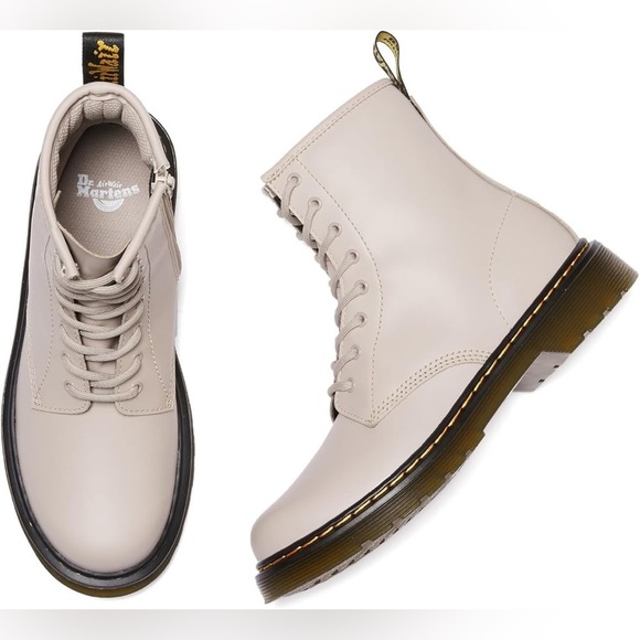 NWT DR MARTENS 1460 Fashion Leather Boot! - Picture 4 of 13